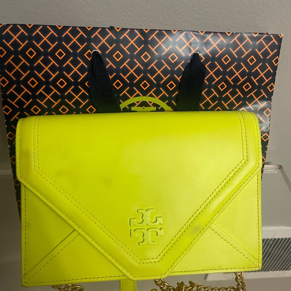 Tory Burch Bag. Authentic. Rare color.